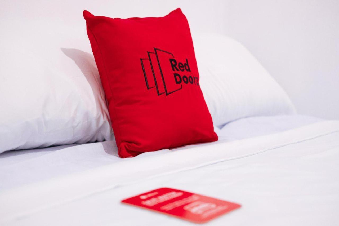 Reddoorz Plus Near Jakarta Kota Station Kültér fotó